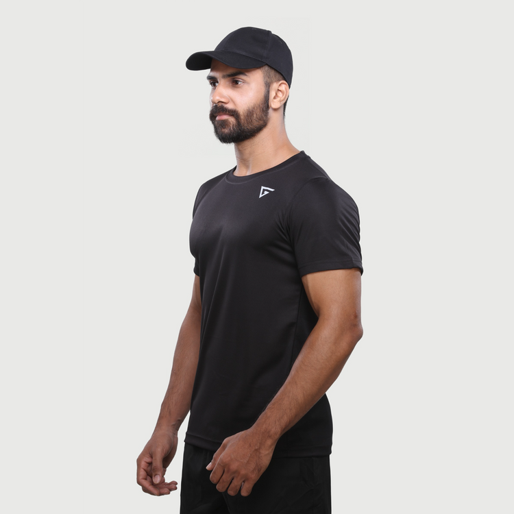 BLACK T-SHIRT
